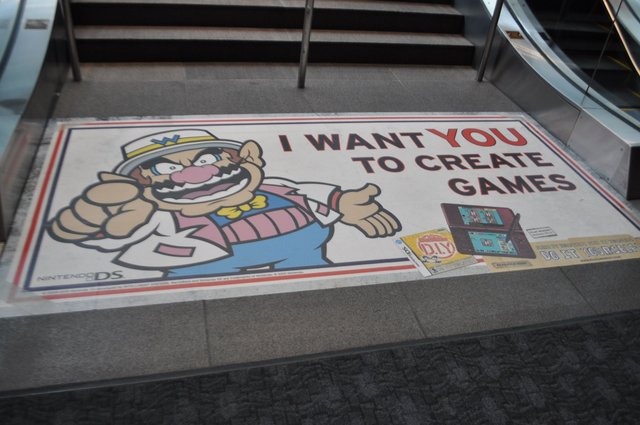 北米で3月28日に発売予定の『Warioware D.I.Y.』(メイドイン俺)。Game Developers Conference 2010の会場はワリオ様に占拠されてしまったかのようです。