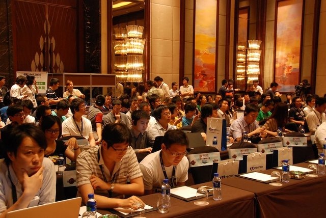 中国・上海で7月24日から2日間、ゲーム開発者向けカンファレンス「CGBC（China Game Business Conference）」が開催され、分科会の「SNS & Social Game Summit」で日本企業9社が登壇。基調講演をスクウェア・エニックス取締役会長和田洋一氏ら4名がつとめました。