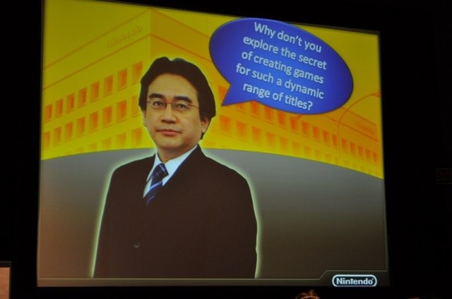 任天堂企画開発本部の坂本賀勇氏は木曜日にゲームデザインのトラックキーノートとして、「From METROID to TOMODACHI COLLECTION to WARIOWARE: Different Approaches for Different Audience」(メトロイドからトモダチコレクション、メイドインワリオ: 異なるユーザー