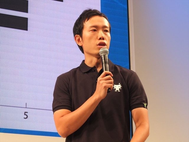 東京ゲームショウ2013のビジネスデイ1日目、グリー株式会社は「スマホアプリ必勝戦略！グリー・ポケラボ・セガネットワークスの世界戦の戦い方」と題したトークセッションを行いました。株式会社日経BPの品田英雄氏がモデレーターをつとめ、グリー株式会社の荒木英士氏