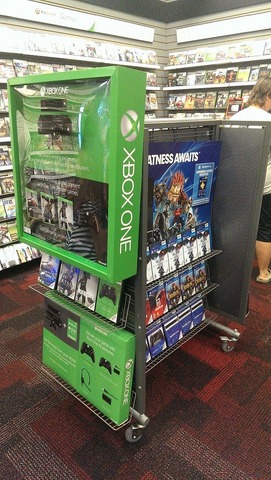 プレイステーション4が来週、Xbox Oneが再来週に発売される米国のゲーム販売店をチェック。続いてはゲーム専門店として全国に展開するGameStopです。