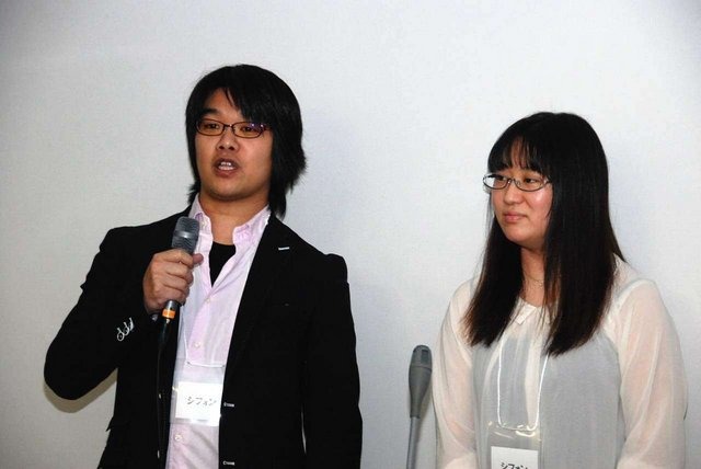 就職活動がいよいよ解禁となり、リクルートスーツを着た学生の姿が街中で見られるようになりました。そんな中、中小のゲーム開発会社11社・団体からなる合同説明会「ゲームスタジオ合同説明会2013」が、12月7日に東京・調布市市民プラザあくろすで開催されました。会場