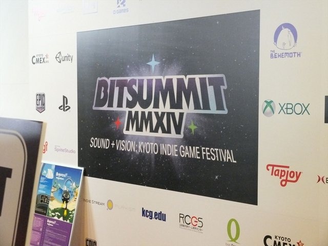 3月7日（金）、京都みやこめっせにて日本インディーゲームの祭典「BitSummit 2014-京都インディーゲームフェスティバル-」（主催: BitSummit 実行委員会）が開幕しました。今日から3月9日（日）までの3日、国内外の100以上の独立系開発者が集い展示を行います。