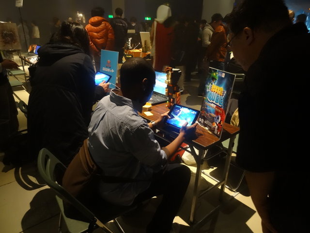 3月7日から9日まで京都・ズゲームの祭典「BitSummit 2014」に、Qubit Gamesが出展していました。