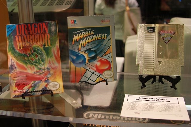 GDCの恒例行事となりそうな「Videogame History Museum」は、25年前からビデオゲームの収集を行なっているVideogame History Museumが所蔵コレクションを展示するコーナー。昨年のセガに続き、今年は任天堂の歴史を紹介するものとなりました。