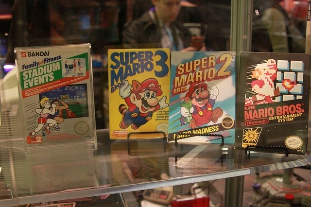 GDCの恒例行事となりそうな「Videogame History Museum」は、25年前からビデオゲームの収集を行なっているVideogame History Museumが所蔵コレクションを展示するコーナー。昨年のセガに続き、今年は任天堂の歴史を紹介するものとなりました。