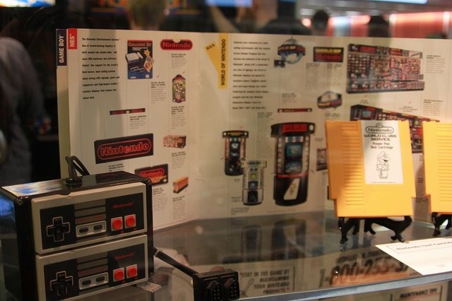 GDCの恒例行事となりそうな「Videogame History Museum」は、25年前からビデオゲームの収集を行なっているVideogame History Museumが所蔵コレクションを展示するコーナー。昨年のセガに続き、今年は任天堂の歴史を紹介するものとなりました。