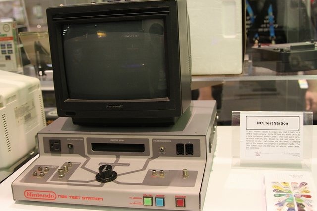 GDCの恒例行事となりそうな「Videogame History Museum」は、25年前からビデオゲームの収集を行なっているVideogame History Museumが所蔵コレクションを展示するコーナー。昨年のセガに続き、今年は任天堂の歴史を紹介するものとなりました。