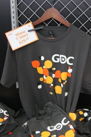 GDCのオフィシャルショップで、多数のロゴ入りグッズなどを販売している「GDC STORE」。今年はサウスホールの1階にお店を構えています。