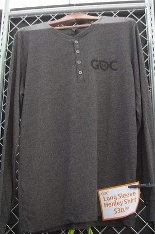 GDCのオフィシャルショップで、多数のロゴ入りグッズなどを販売している「GDC STORE」。今年はサウスホールの1階にお店を構えています。