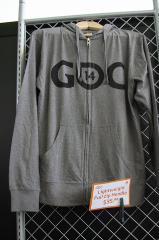 GDCのオフィシャルショップで、多数のロゴ入りグッズなどを販売している「GDC STORE」。今年はサウスホールの1階にお店を構えています。