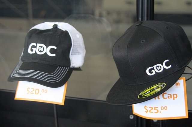 GDCのオフィシャルショップで、多数のロゴ入りグッズなどを販売している「GDC STORE」。今年はサウスホールの1階にお店を構えています。