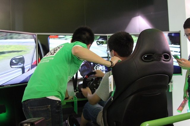 各社が参入準備を進める中国市場。最も先行するマイクロソフトは、既にXbox Oneを9月23日に販売開始することを明らかにしています。