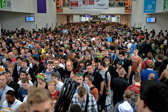 こんにちは。北米のE3と並びヨーロッパの大きなゲームショーであるgamescom 2014はドイツのケルンで行われています。今年は日本のお盆やコミケとバッティングしています。欧米の各メーカーにとっては年末商戦に向けた最後のタイトル告知のチャンスですね。私は今回games