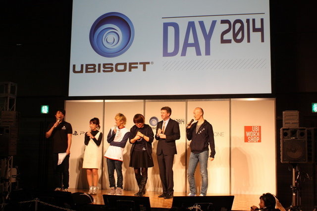 秋葉原で開催されたUBIDAY 2014で、最終ステージイベントの「 ラウンドテーブル 2014 」が実施。ユービーアイソフトの代表取締役スティーヴ・ミラー氏と、マーケティングディレクター辻 良尚氏、そしてPRマネージャーの福井蘭子氏が登壇しました。