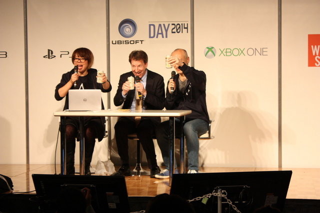 秋葉原で開催されたUBIDAY 2014で、最終ステージイベントの「 ラウンドテーブル 2014 」が実施。ユービーアイソフトの代表取締役スティーヴ・ミラー氏と、マーケティングディレクター辻 良尚氏、そしてPRマネージャーの福井蘭子氏が登壇しました。