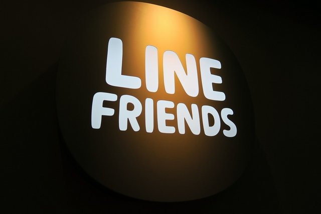 LINE株式会社は、日本初となるLINEキャラクターグッズショップ「LINE FRIENDS STORE」を12月13日(土)に原宿にオープンするのに先立ち、報道関係者向けの内覧会を実施しました。