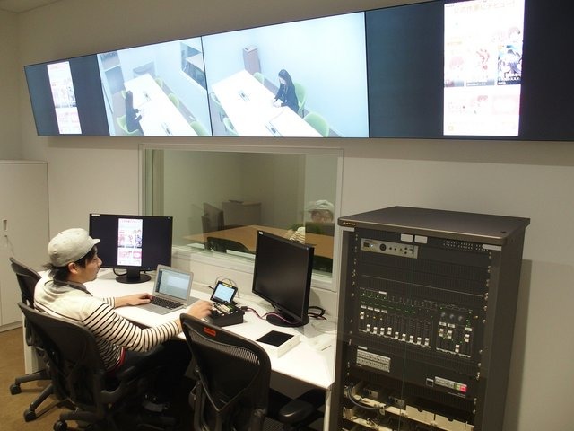 2015年1月5日より渋谷ヒカリエから虎ノ門ヒルズに社屋を移転したNHN PlayArtは、このたびメディアツアーを実施して、社員目線のオフィスレイアウトをアピールしました。
