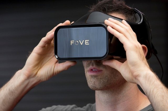 米国カリフォルニアに拠点を置くFOVE社は、視線トラッキング機能搭載VRデバイス「FOVE」のKickstarterキャンペーンを開始しました。