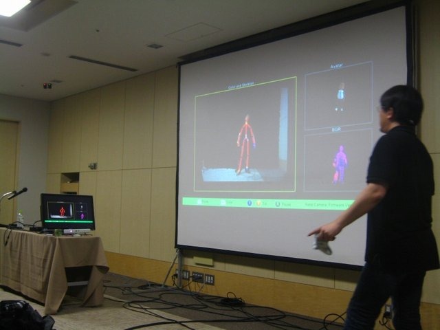 毎年一回開催されているGame Tools and Middleware Forum 2010の東京会場。先日のE3でお披露目されたばかりのマイクロソフトの新ハードKinectが早くも体験することができました。そんなマイクロソフトのセッションには満員になるほどの開発者が詰めかけました。