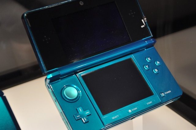 任天堂は、新型携帯ゲーム機ニンテンドー3DSの価格や詳細な発売時期、今期中の出荷見込みなどを、日本国内で9月29日に発表する計画を立てているそうです。