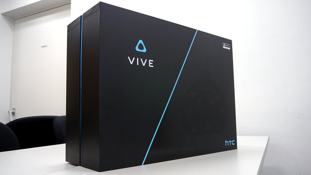 「HTC Vive」が発売に、ルームスケールVRの出来は?