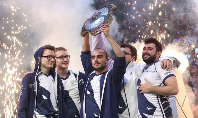 『Dota 2』世界大会を制したのはオランダの「Team Liquid」―賞金額11億円超