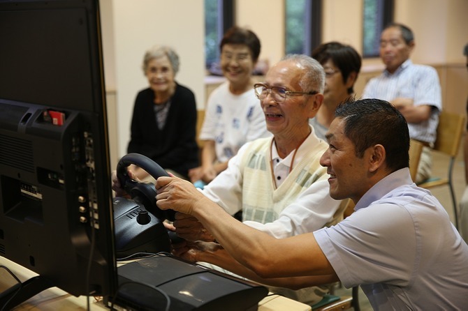 『グランツーリスモSPORT』のプレイで高齢者の認知機能全般が改善傾向に─デジタルシニア世代を対象とした調査や活動を展開
