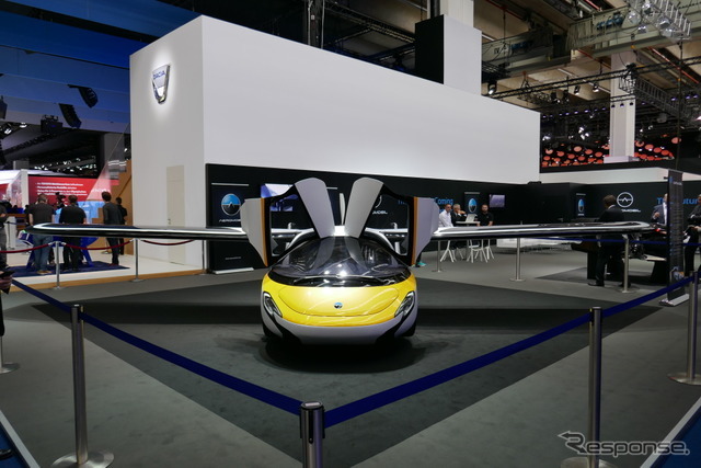 AeroMobil（フランクフルトモーターショー2017）