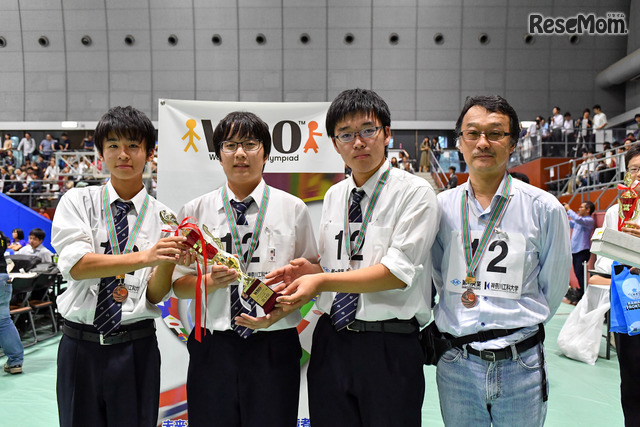 Team Axis＜レギュラーカテゴリーエキスパート競技高校生部門3位＞　画像提供：WRO Japan実行委員会