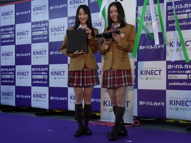 マイクロソフトは20日、ヨドバシカメラ　マルチメディア Akibaで「Xbox 360 Kinect発売記念イベント」を開催しました。