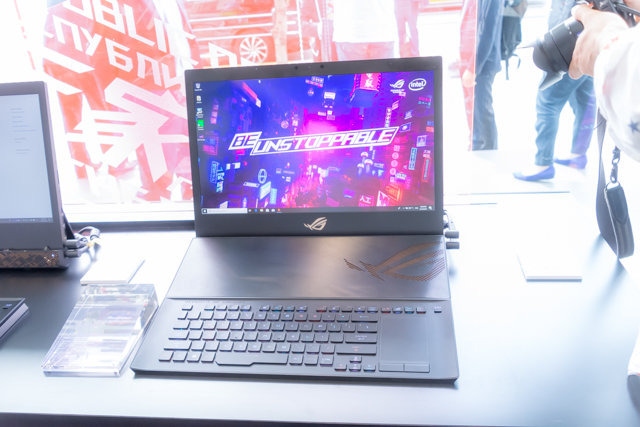 「DeToNator」代表・江尻勝氏とStreamer・YamatoN氏がASUS JAPANの新製品発表会でゲーミングPCとe-Sportsの今を語る