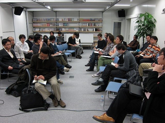 IGDA日本グローカリゼーション部会 (SIG-Glocarization)は2月11日、セミナー「理想のローカライズツール／ミドルウェア」を、サイバーコネクトツー東京スタジオ会議室で開催しました。福岡本社からも6名がHDTV会議システム「窓」経由で参加。理想のローカライズ環境につ