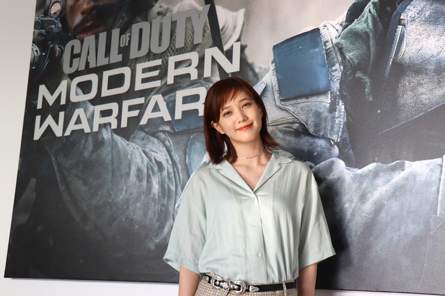 「夜戦がとにかく楽しい！」―『CoD: MW』マルチを体験した本田翼さんへインタビュー