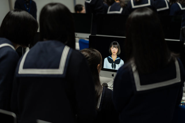 「可愛い」「顔が良い」超精細3DCG女子高生Sayaが会話可能に！鎌倉女学院に1日転校生としてやって来た