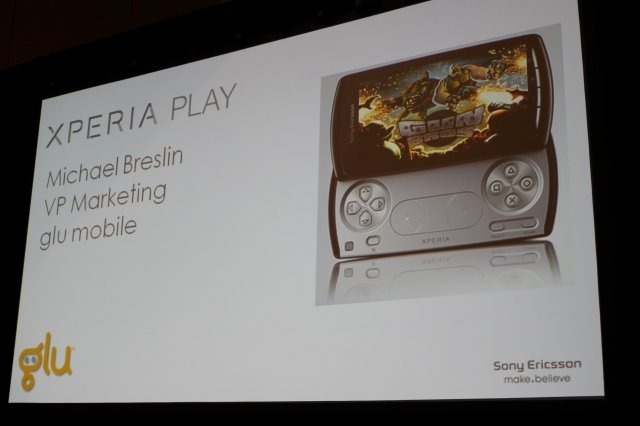 米国では今月にも発売されるソニー・エリクソンの「Xperia Play」は、初のPlayStation CertifiedのAndroid携帯です。期待される一方で、その情報は限られているのも事実。同社は「Gaming Just Got Smarter」と題したセッションでその一端を明らかにしました。