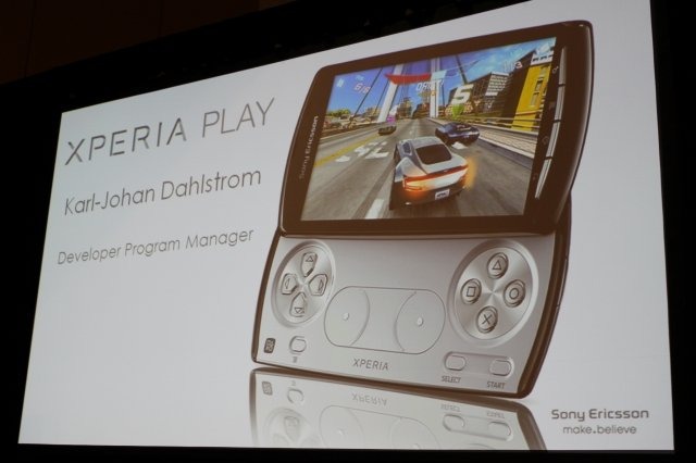 米国では今月にも発売されるソニー・エリクソンの「Xperia Play」は、初のPlayStation CertifiedのAndroid携帯です。期待される一方で、その情報は限られているのも事実。同社は「Gaming Just Got Smarter」と題したセッションでその一端を明らかにしました。