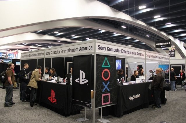 Game Developers Conference、3日目となる2日(水)からオープンしたエキスポフロアに隣接した場所に、各社が求人を行うキャリアパビリオンも設置されています。