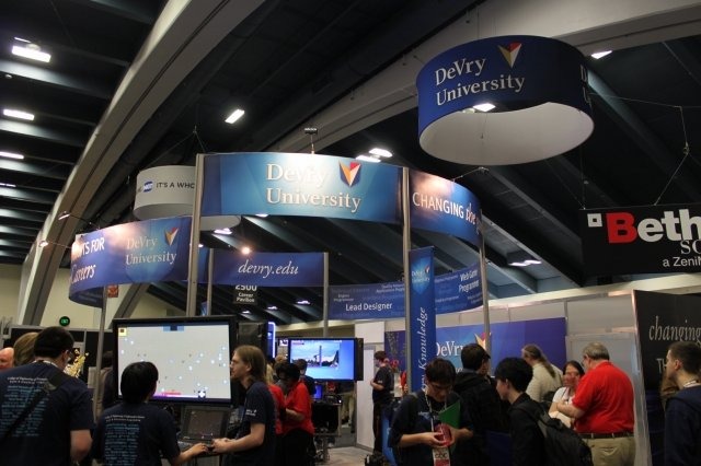 Game Developers Conference、3日目となる2日(水)からオープンしたエキスポフロアに隣接した場所に、各社が求人を行うキャリアパビリオンも設置されています。