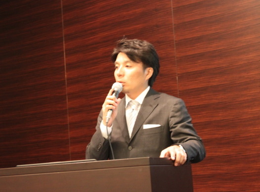 決算説明会において概況や既存事業については取締役の中山豪氏から説明があり、藤田晋社長兼CEOはAmebaの部分から説明をはじめました。それだけサイバーエージェントとして注力する分野ということです。