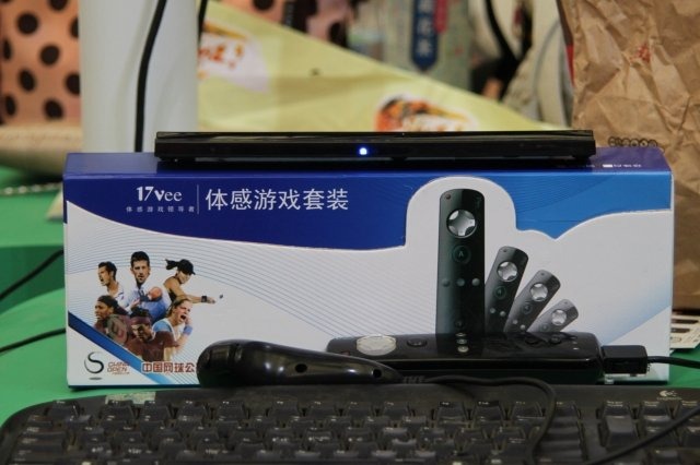 「China Joy 2011」の会場ではWiiのようなモーションコントロールを使った遊びも見ることができました。