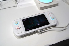 携帯機型UMPC「AYANEO AIR」が実機出展！「ニンテンドースイッチ ライト」サイズのWindows11搭載ゲーミングPC【TGS2022】 画像