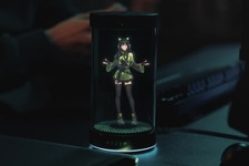 “美女と野獣”ならぬ“人間とAI”？Razer発表の卓上AIコンパニオンが孕む恋のリスクにCEOが反論