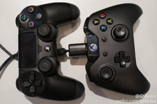 次世代機Xbox OneとPS4のコントローラーサイズを比較 画像