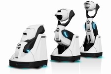 自動で移動し変形するプロジェクタ搭載可変型ロボット「Tipron」2016年発売 画像