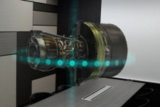 JAL、複合現実デバイス「HoloLens」を利用したエンジン整備やパイロット訓練ツールを開発