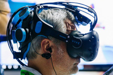 VRで貴方も超能力者に？SIGGRAPHにてVR“脳波”操作デバイスのデモが公開