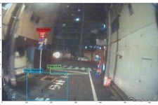 AIがドライバーの運転安全性を判断、一時不停止を96%の高精度で検出 画像