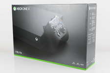 「Xbox One X」最終製品版の開封映像を海外メディアが公開 画像