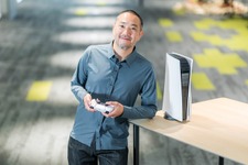 “五次元”から現れた存在―PS5本体デザインに込められた想いをデザイナーに訊く 画像